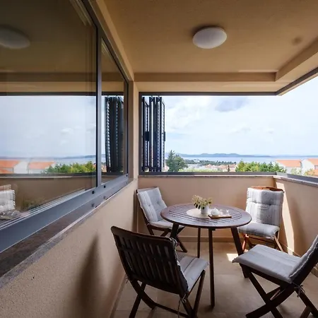 Apartman Luana 1 With Rooftop Jacuzzi