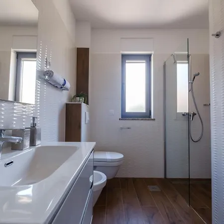 Apartman Luana 1 With Rooftop Jacuzzi Apartment Zadar